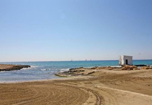 Calpe Apartment Sleeps 7 With Pool Air Con And Wifi