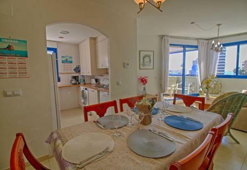 Calpe Apartment Sleeps 7 With Pool Air Con And Wifi