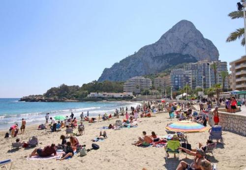 Calpe Villa Sleeps 11 With Pool Air Con And Wifi