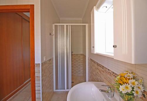 Calpe Villa Sleeps 11 With Pool Air Con And Wifi
