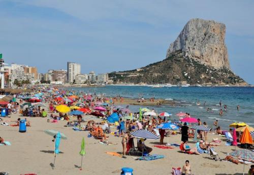 Calpe Villa Sleeps 11 With Pool Air Con And Wifi