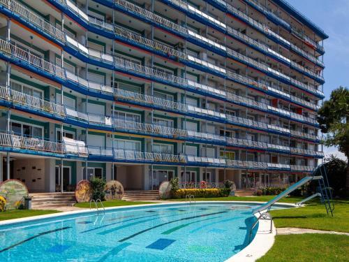 Scenic Apartment In Canet Del Mar With Swimming Pool