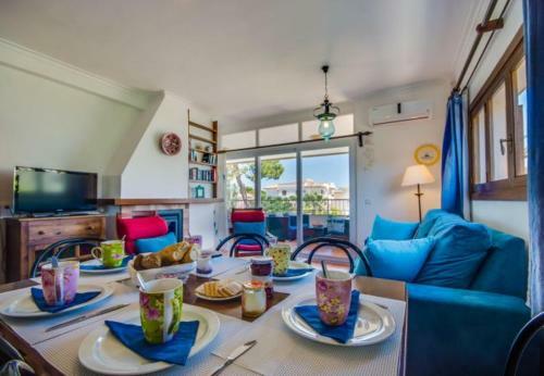 Can Picafort Holiday Home Sleeps 6 With Pool Air Con And Wifi