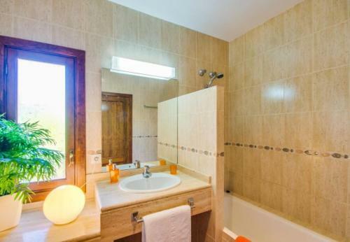 Can Picafort Holiday Home Sleeps 6 With Pool Air Con And Wifi
