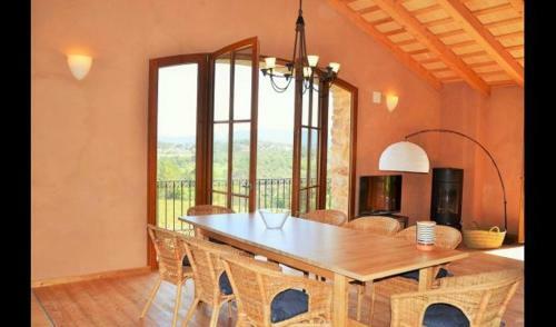 Capellades Apartment Sleeps 7 With Pool