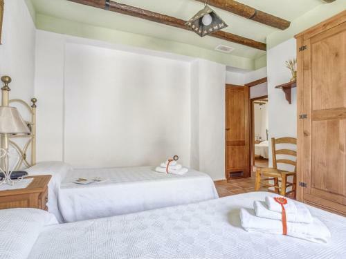 Comfy Holiday Home In Carcabuey With Patio