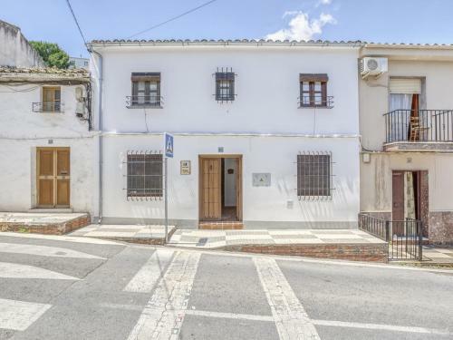 Comfy Holiday Home In Carcabuey With Patio