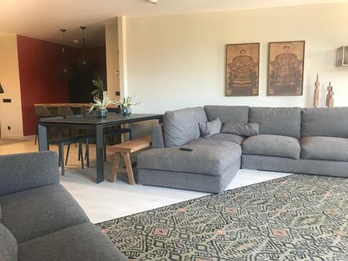Magi, Apartaments Tur�stics Cardona