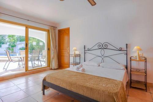 Villa In Casas de Torrat Sleeps 6 With Pool And Air Con
