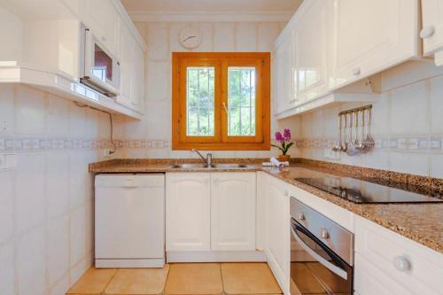Villa In Casas de Torrat Sleeps 6 With Pool And Air Con