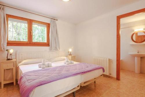 Villa In Casas de Torrat Sleeps 6 With Pool And Air Con