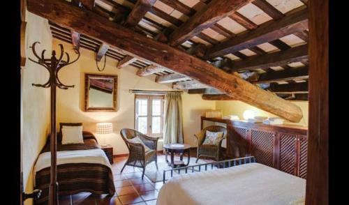 Castelltercol Villa Sleeps 19 With Pool