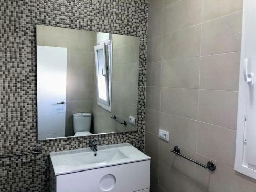 Chalet Con Piscina Para 6 Personas