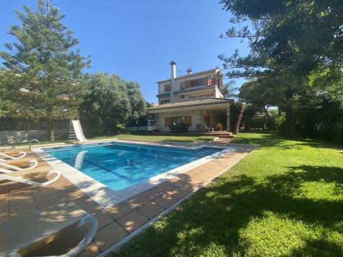 Th64 Villa Creixell For 10 People