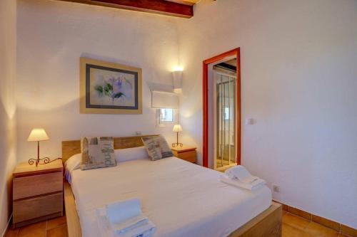 Es Barcares Villa Sleeps 8 With Pool Air Con And Wifi