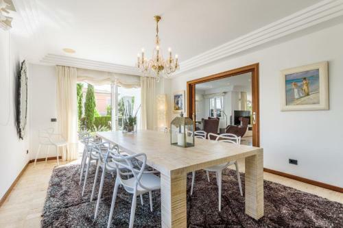 Port de Pollenca Villa Sleeps 8 With Pool Air Con And Wifi