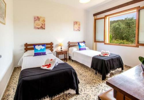 Port de Pollenca Villa Sleeps 4 With Pool Air Con And Wifi