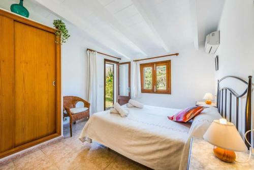 Port de Pollenca Villa Sleeps 6 With Pool Air Con And Wifi