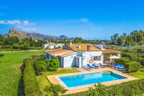 Port de Pollenca Villa Sleeps 6 With Pool Air Con And Wifi