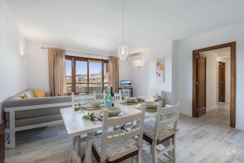 Port de Pollenca Apartment Sleeps 4 With Pool Air Con And Wifi