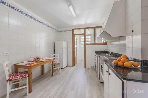 Port de Pollenca Apartment Sleeps 4 With Pool Air Con And Wifi