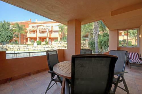 Modern Garden Apartment Estepona (Lf-4b1)