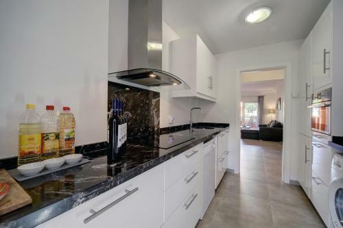 Modern Garden Apartment Estepona (Lf-4b1)