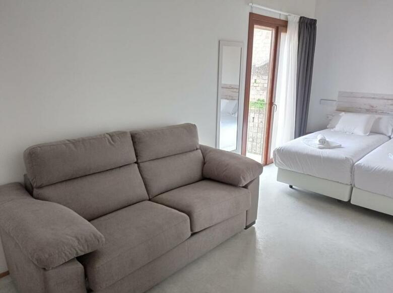 Hostal Estella Rooms - Autocheckin