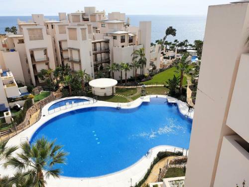 Amazing Penthouse With Rooftop Pool In Estepona