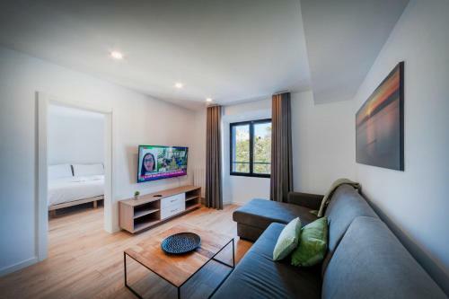 R32 Boutique Apartments