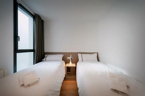 R32 Boutique Apartments