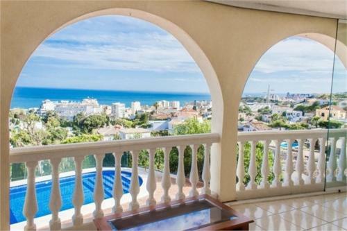 Fuengirola Villa Sleeps 14 With Pool Air Con And Wifi