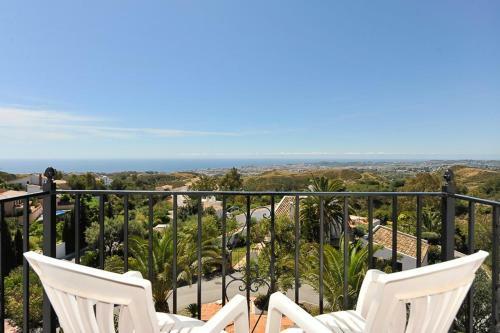 Fuengirola Villa Sleeps 10 Pool Air Con Wifi