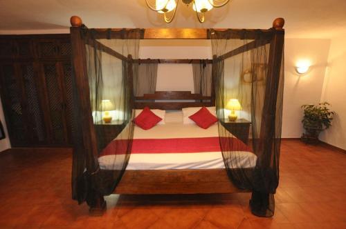 Fuengirola Villa Sleeps 10 Pool Air Con Wifi