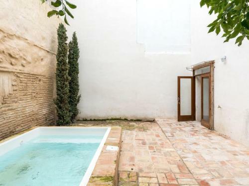 Charming Holiday Home In Fuentes de Andaluc�a With Pool