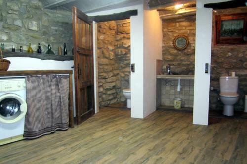 Apartment With 3 Bedrooms In Girona With Shared Pool And Wifi