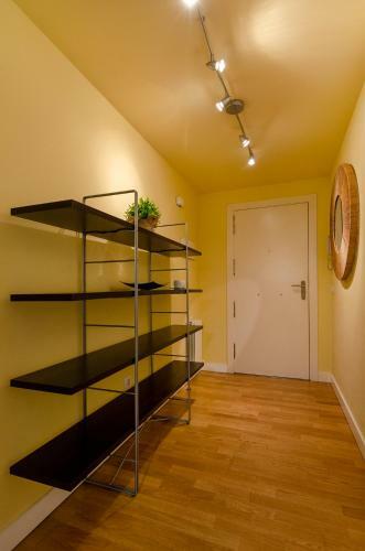 Devesa Park Apartment With Private Parking