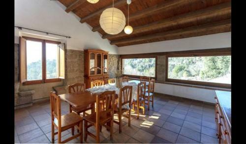 Gironella Villa Sleeps 11 With Pool