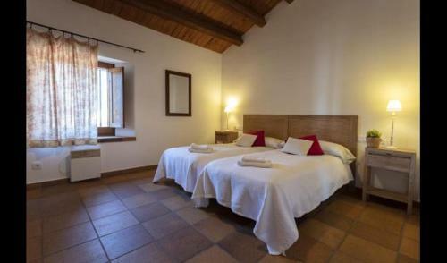 Gironella Villa Sleeps 11 With Pool
