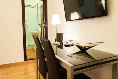 Apartment With 2 Bedrooms In Granada With Wifi