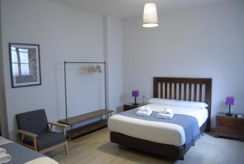 Hostal La Perla Granada Suites