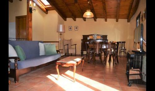Guardia de Tremp Villa Sleeps 6 With Pool And Air Con