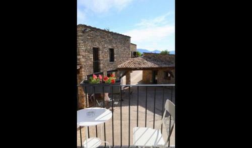 Guardia de Tremp Villa Sleeps 6 With Pool And Air Con