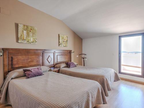 Voguish Apartment In Gudar With Heating