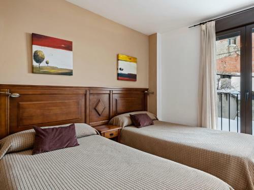 Inviting Apartment In Gudar With Balcony