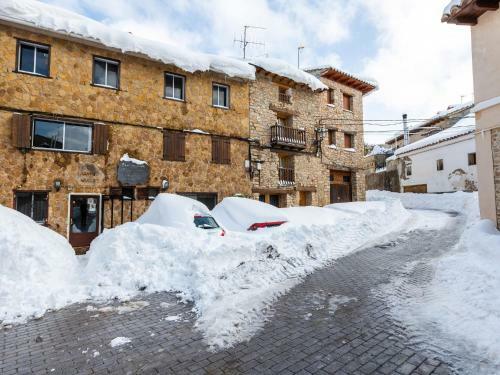 Charming Apartment In Gudar With Heating