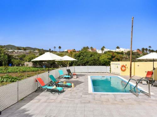 Luxurious Villa In Las Palmas With Swimming Pool