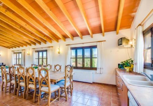 Inca Holiday Home Sleeps 9 With Pool Air Con And Wifi