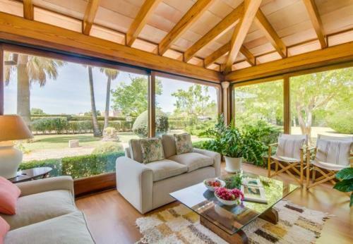 Inca Holiday Home Sleeps 8 With Pool And Wifi