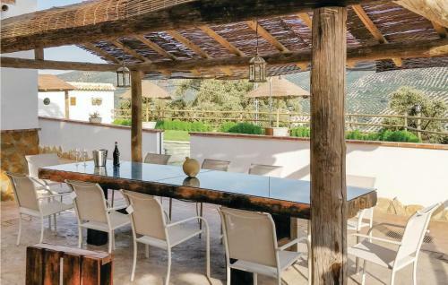 Five-bedroom Holiday Home In Iznajar